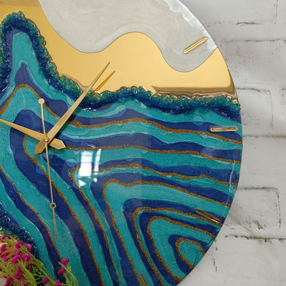 Multicolor Epoxy Resin With Golden Acrylic Wall Clock