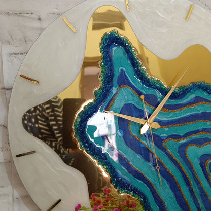 Multicolor Epoxy Resin With Golden Acrylic Wall Clock