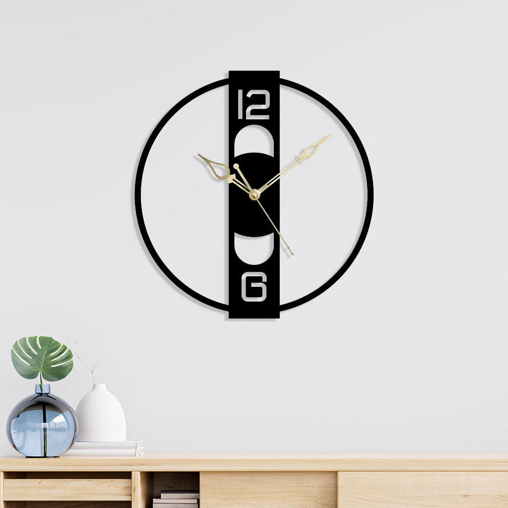 Simple Round Metal Wall Clock