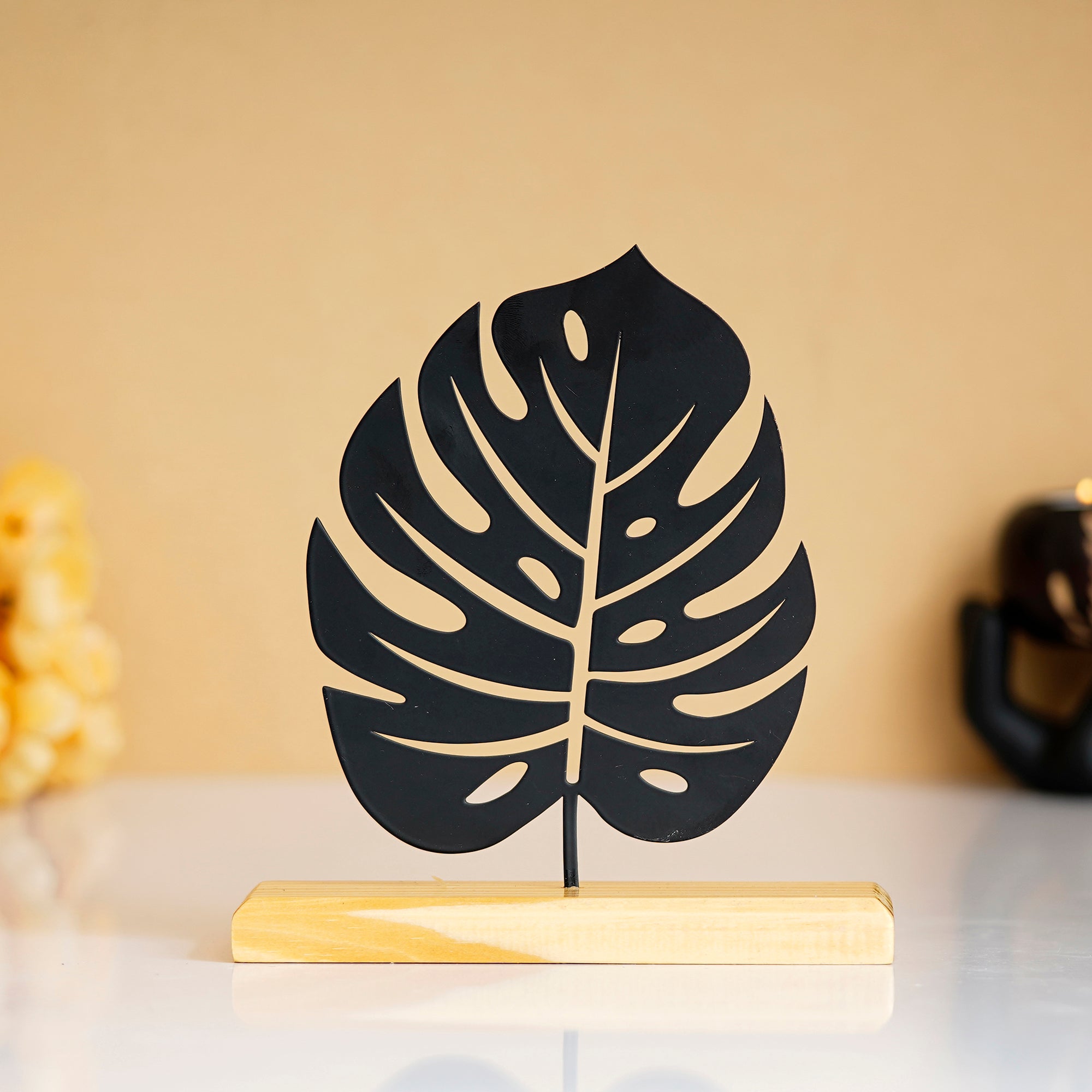 Fillable Monstera Leaf Metal Sculpture
