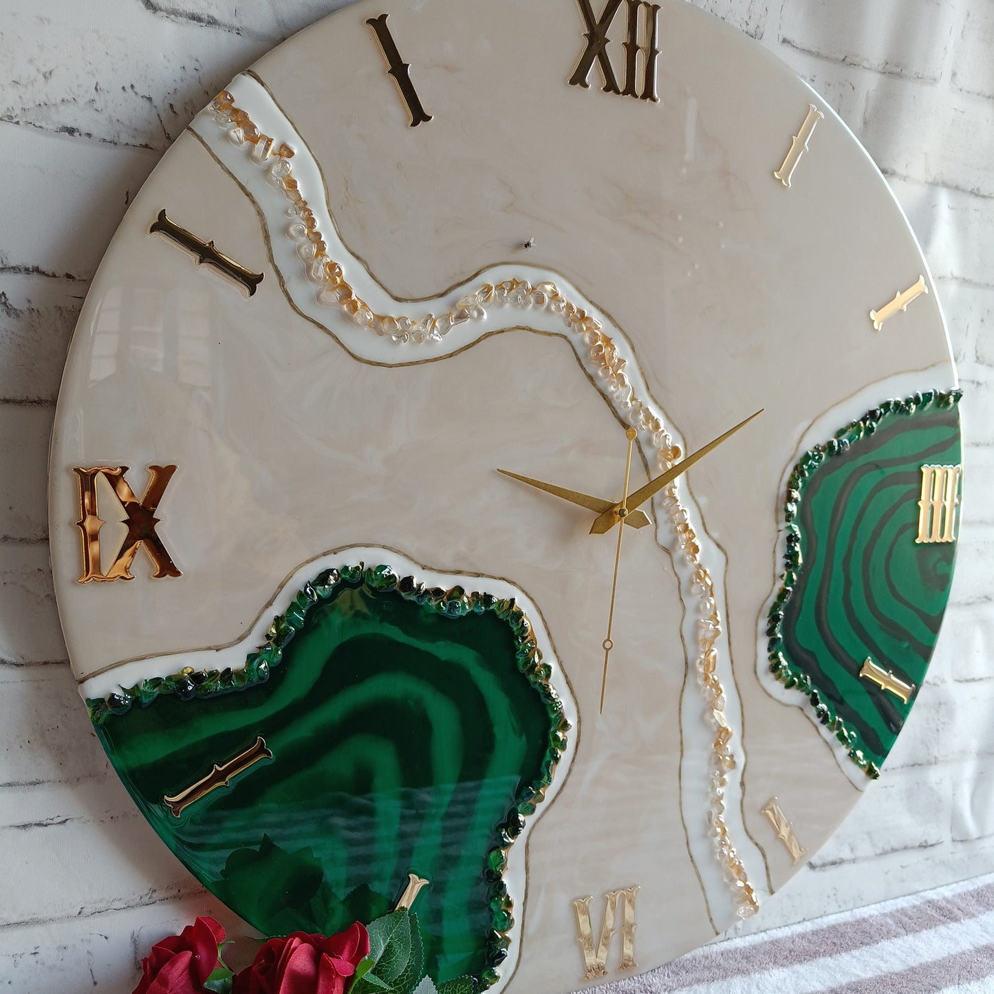 White Beauty Waves Epoxy Resin Wall Clock