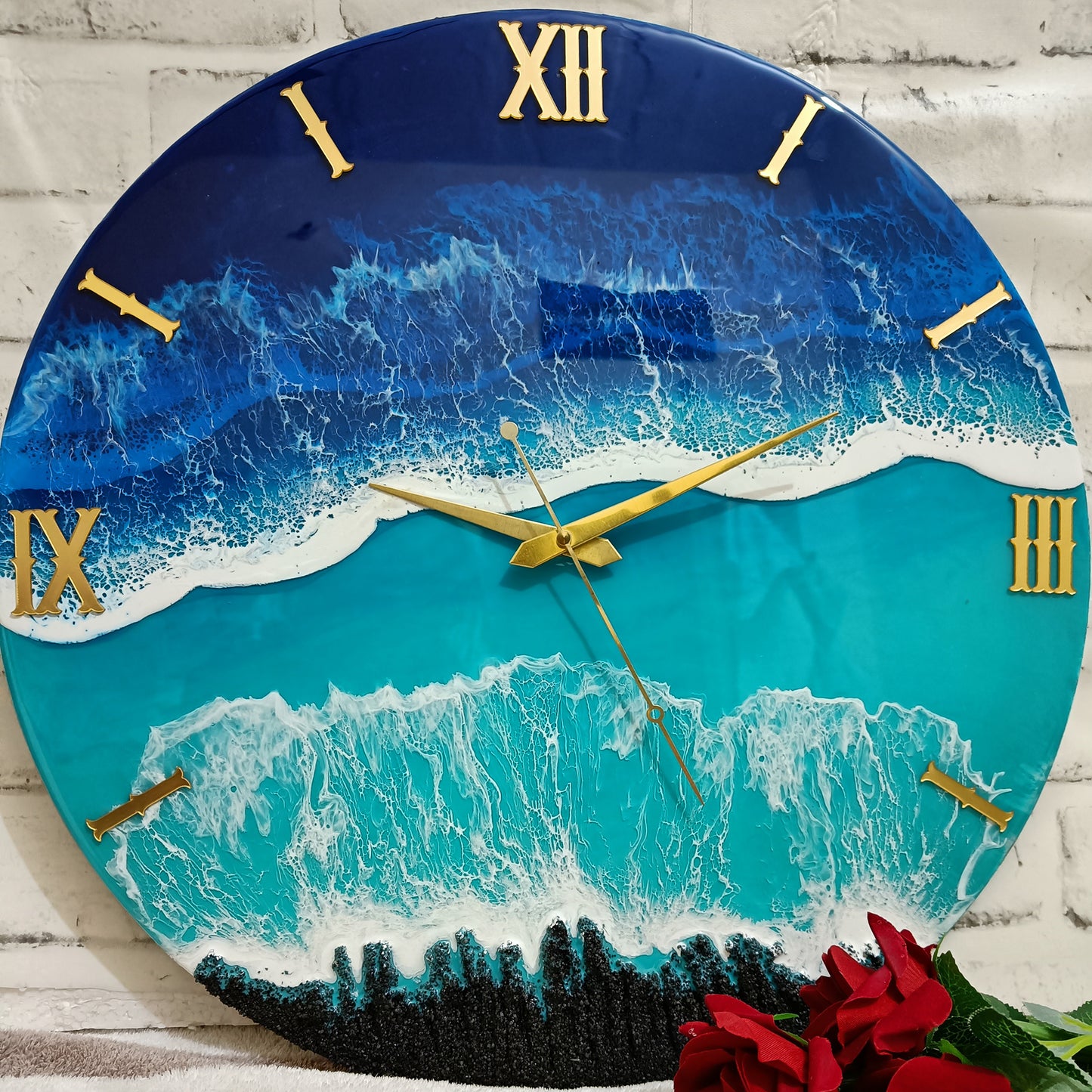 Attractive Light Epoxy Resin Wall Clock