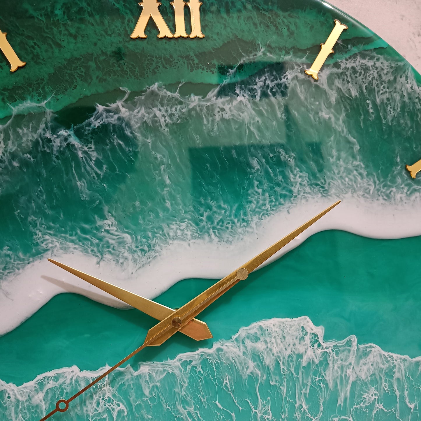 Green Stone Beach Epoxy Resin Wall Clock