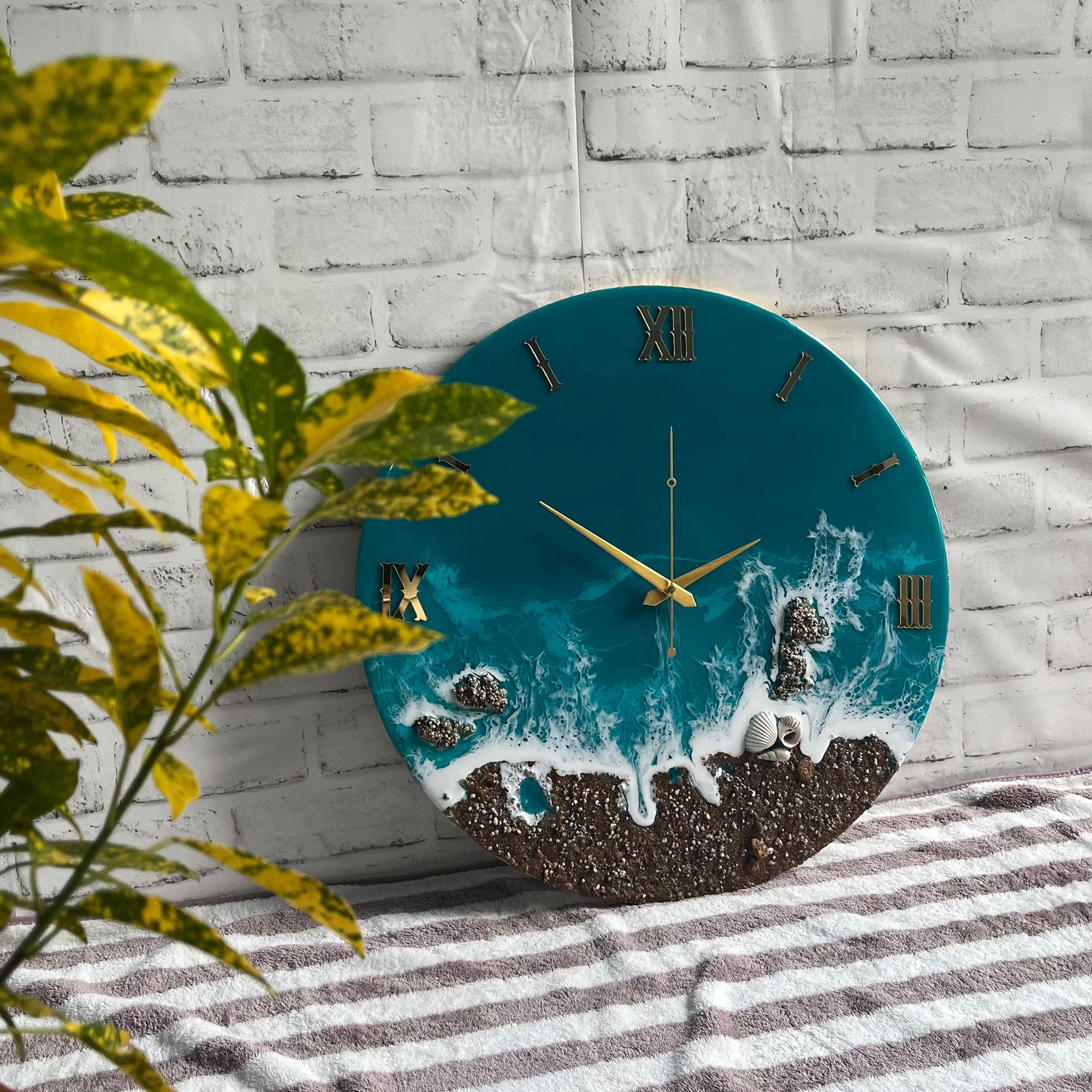 Clock for wall,epoxy resin outlet beach clock,Epoxy Wall Clock, Wooden Wall Clock,