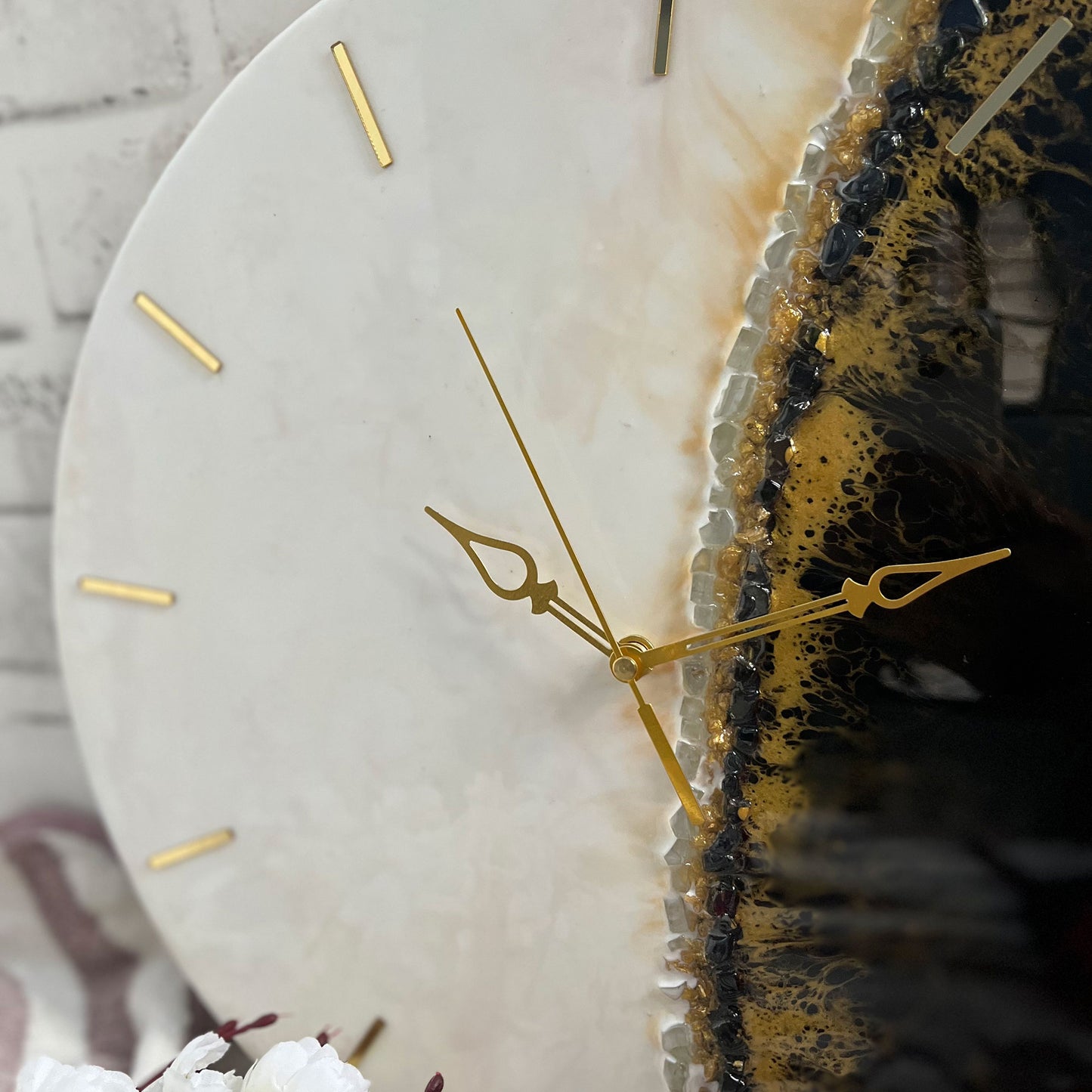 Blacky White Epoxy Resin Wall Clock