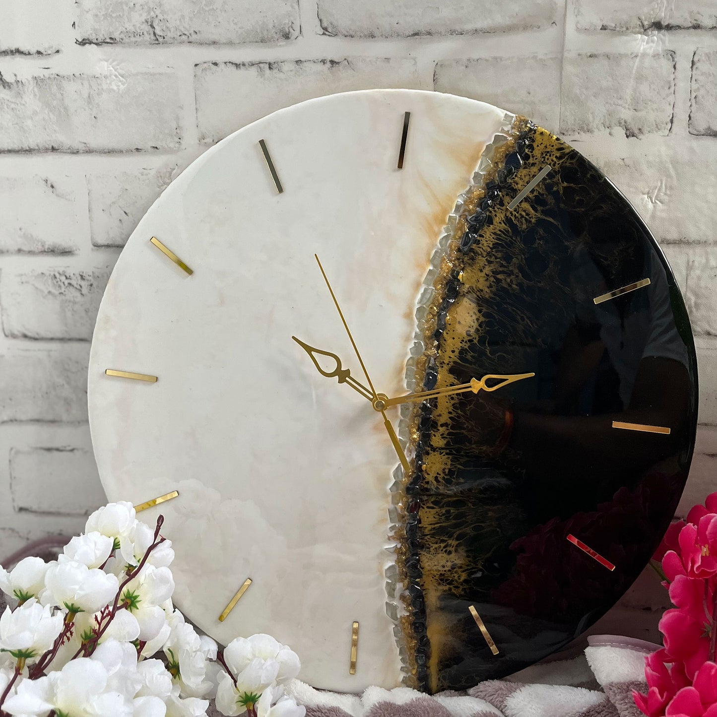 Blacky White Epoxy Resin Wall Clock